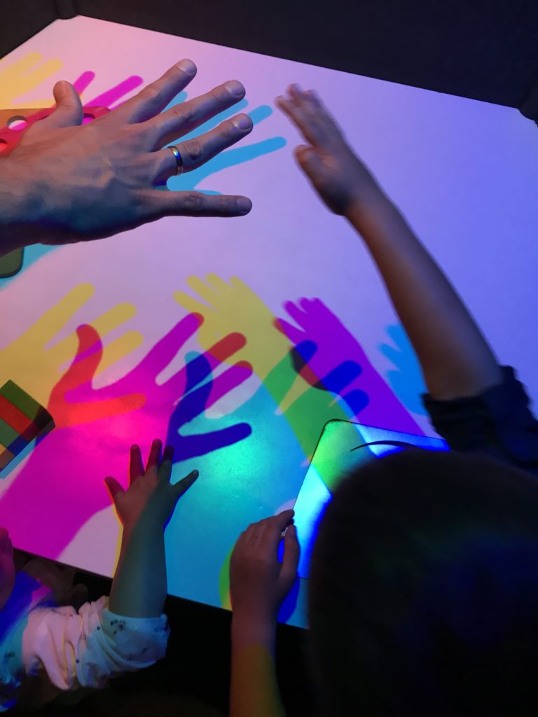 Centrum Nauki Kopernik: barwy