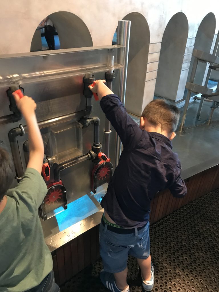 Centrum Nauki Kopernik: Zawory