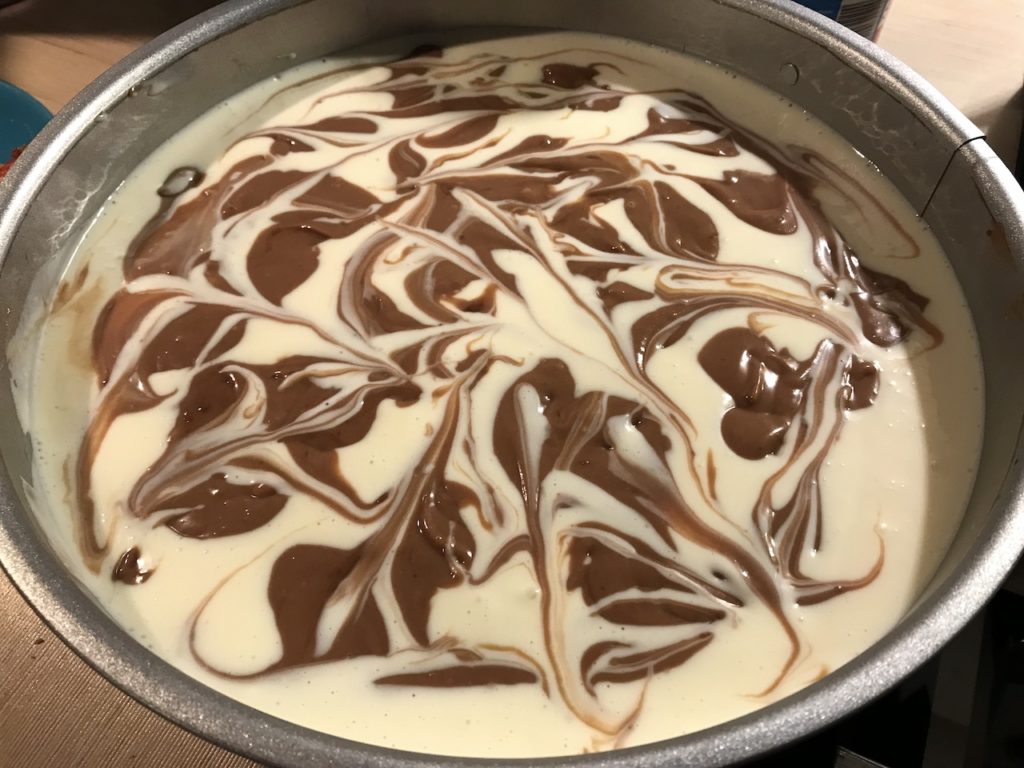 sernik pieczony w czekoladowe wzory 1