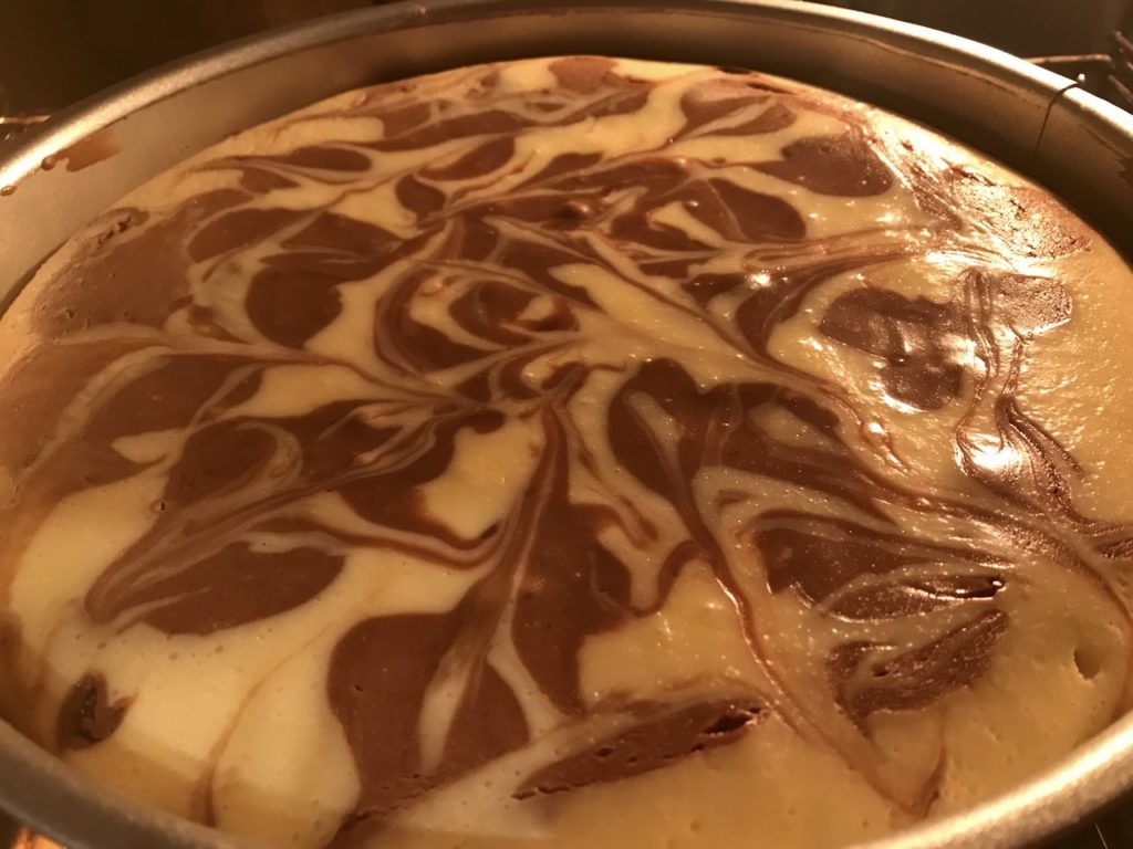 sernik pieczony w czekoladowe wzory 2