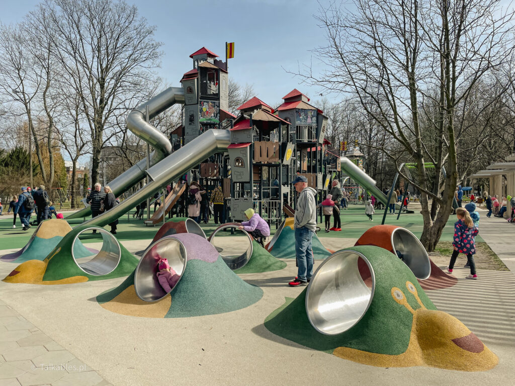 Plac zabaw w Parku w Pruszkowie - 1