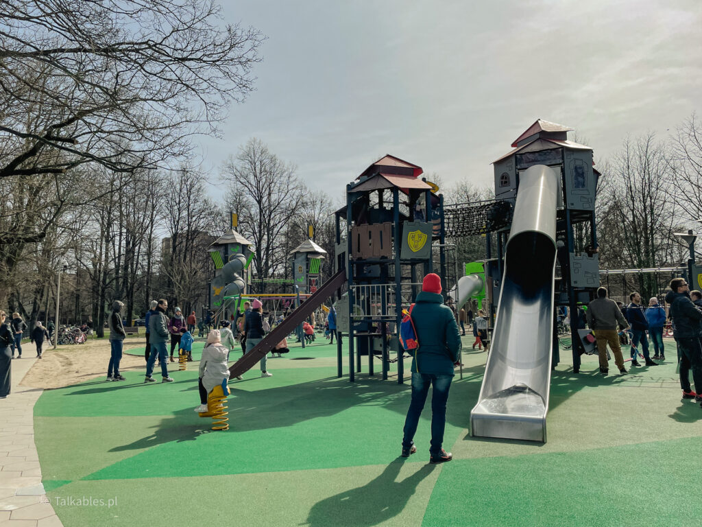 Plac zabaw w Parku w Pruszkowie - 7