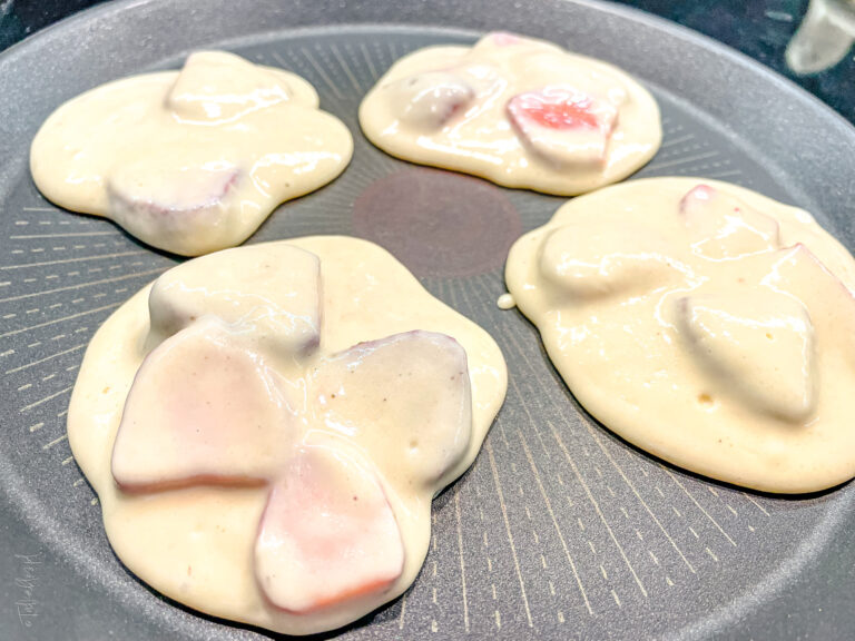 puszyste placki z truskawkami - talkables-07