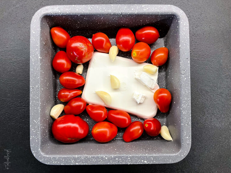 makaraon w sosie z pieczonych pomidorków z cukinią - talkables-03